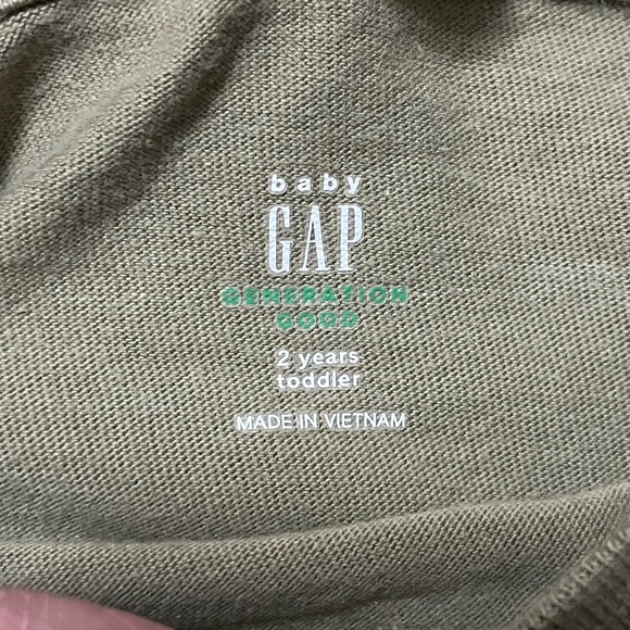 Baby Gap Boys Toddler Light Avocado Green Short Sleeve Pocket T-Shirt - Picture 4 of 5